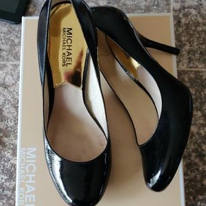 Michael Kors Pressley pump